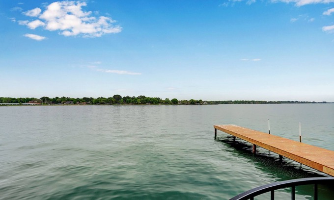 Seven Coves Condo | Reel in Romance ~ Lake Conroe ~ Fish off your balcony.