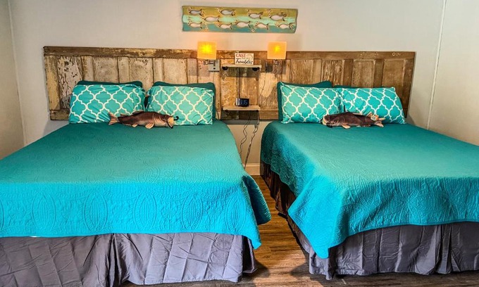 Quitman Hotel | Reel Inn and Lodge