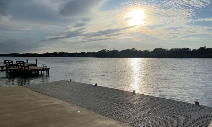 Matagorda House | “Reeling Em Inn” 4 bed/3bath waterfront home on the Colorado River
