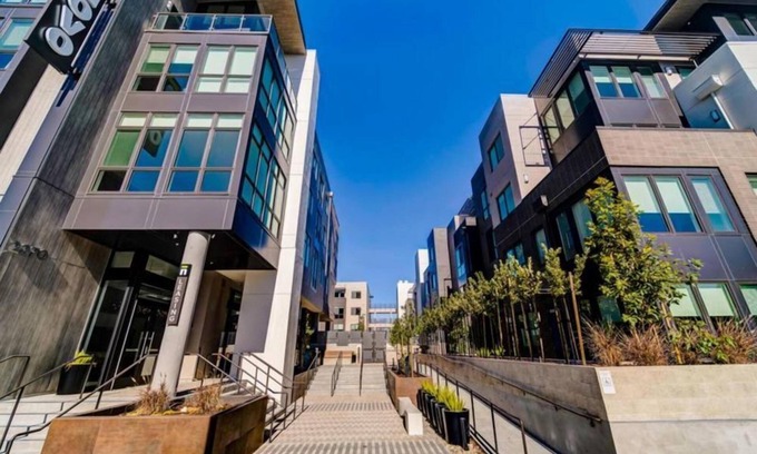 Mountain View Condo | Refined 1BR Condo with Top-Tier Amenities