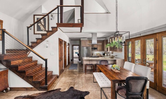 Carbondale House | Refined Mountain Home Carbondale