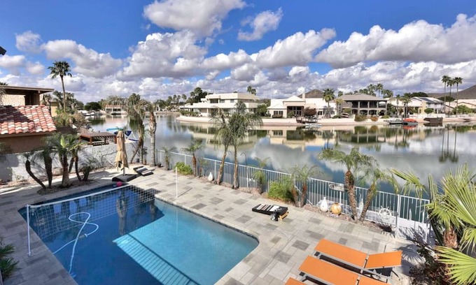Arrowhead Lakes House | Reflections - Contemporary Lakeside Retreat with 4 Bedrooms and Heated Pool
