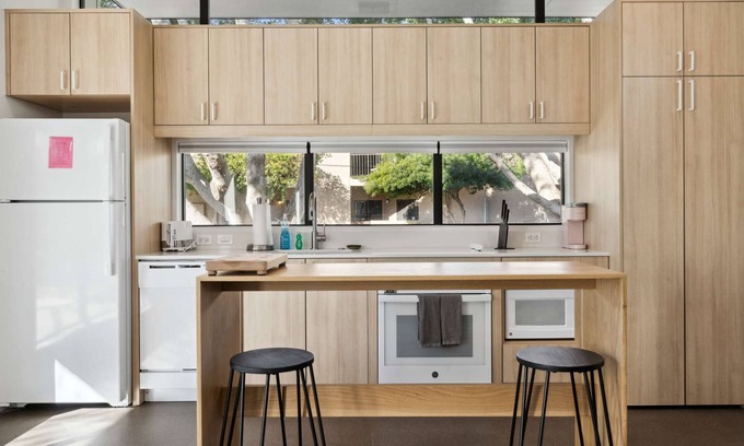 Camelback East Apartment | Refreshing 1-bedroom Container - 80 Walkscore!