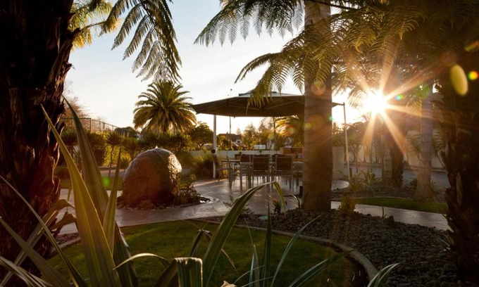 Fenton Street Hotel | Regal Palms Resort