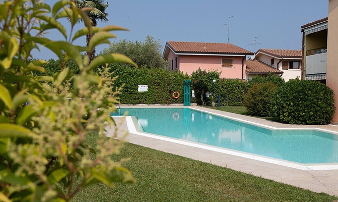 Montioni Apartment | Regarda - holiday apartment "Blitz 2" in Lazise with pool and airco