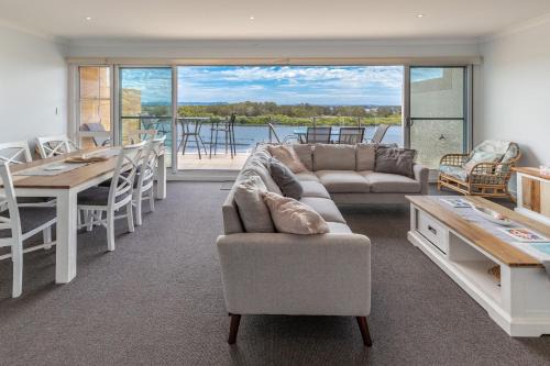Forster Apartment | Regatta 23