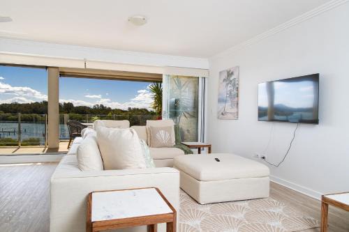 Forster Apartment | Regatta 8