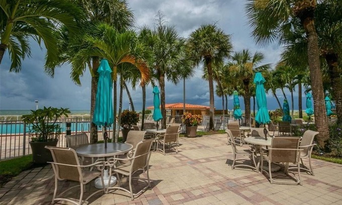 Bay Esplanade Condo | Regatta Beach Club S805 - 6 Month Beach Rental