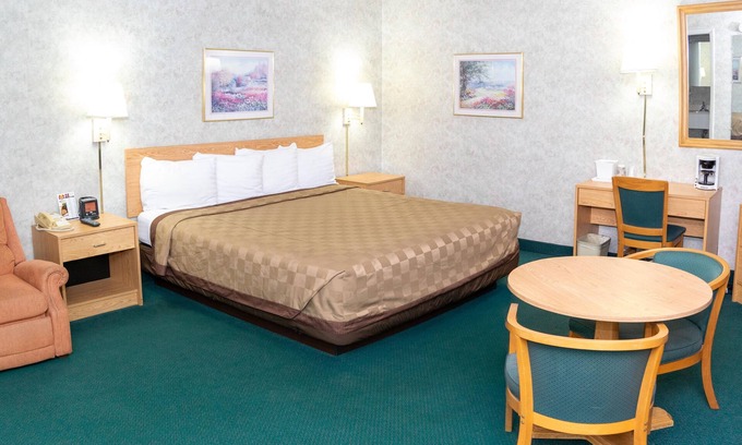 Lemoyne Hotel | Regency Inn Perrysburg