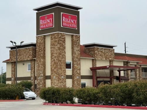 Humble Hotel | Regency Inn & Suites Humble FM1960 - IAH Airport