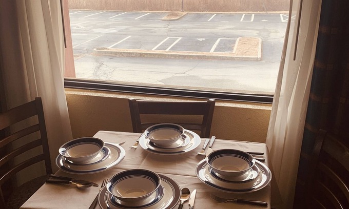 New London Hotel | Regency Inn & Suites New London, Mystic
