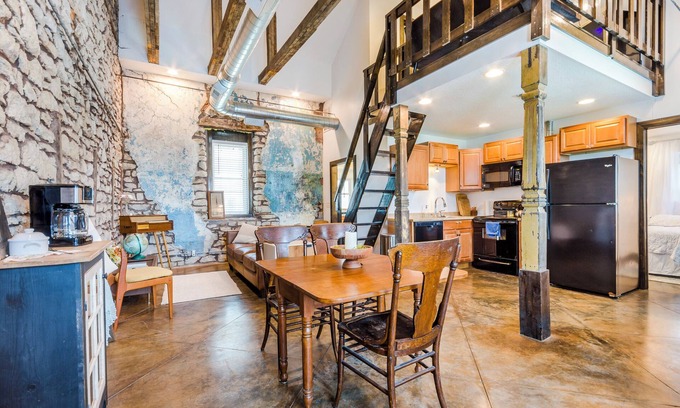 Fostoria Cottage | Regenerated 1876 Stone Schoolhouse Outside MHK!