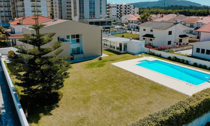Viana do Castelo Villa | Regina Beach - Villa with Private Pool - Praia da Amorosa