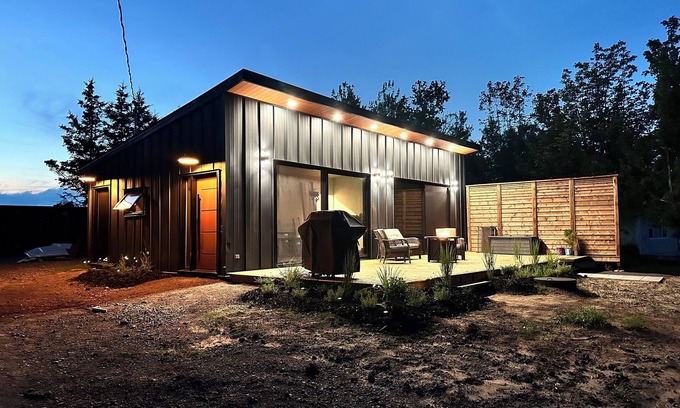 Tatamagouche Cottage | Reids Cove Retreat - Romantic Couple's Retreat with Hot Tub and Water View