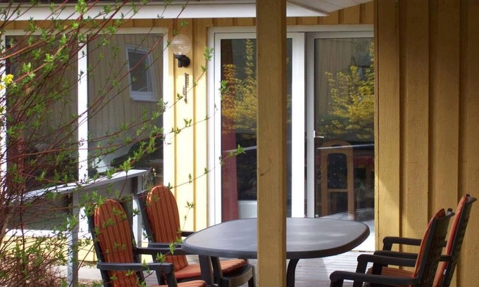 Mirow House | Reiher 18 - Gemütlicher Ferienbungalow für 4 Personen mit Eigener Sauna
