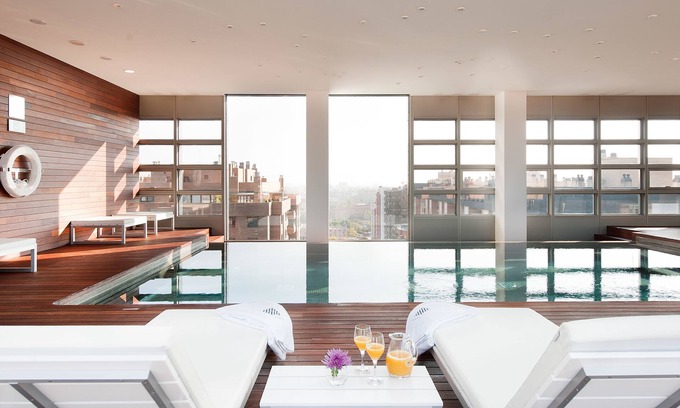 Romareda Hotel | Reina Petronila