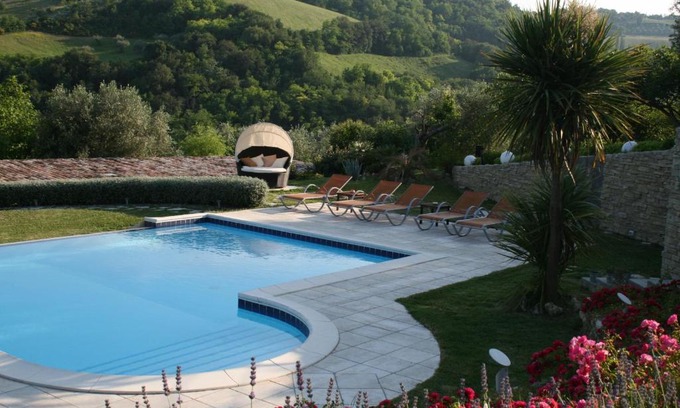 Montefiore Conca House | Relais Il Monticello