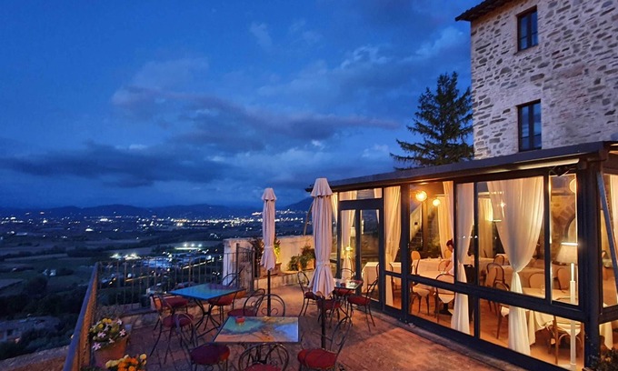 Bettona Hotel | Relais La Corte Di Bettona