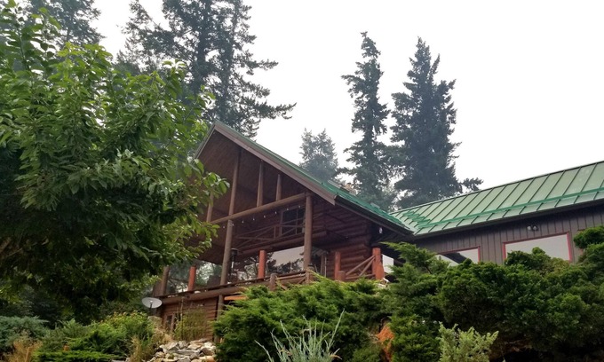 Tappen House | Relax and Enjoy a LOG HOME EXPERIENCE with Extraordinary lake and mountain views