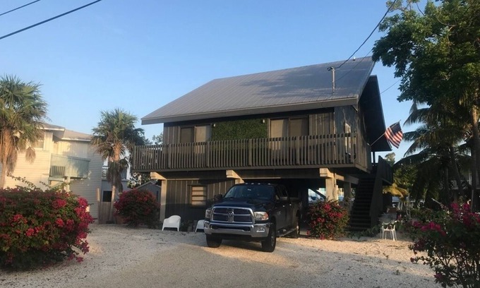 Long Key House | Relax And Get Away To This Prestine Keys Style Home