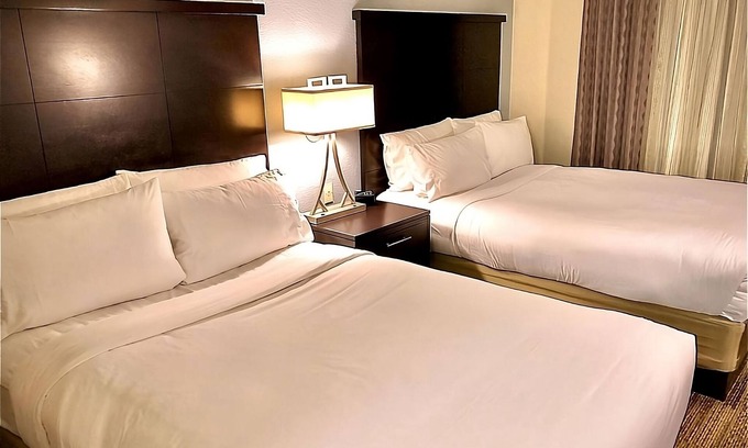 San Bruno Resort | Relax and Recharge! Pet-Friendly Property, Free Breakfast, Parking