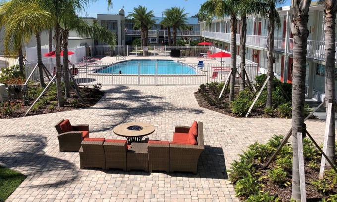June Park House | Relax and Unwind! 3 Comfortable Units, Free Breakfast & Parking