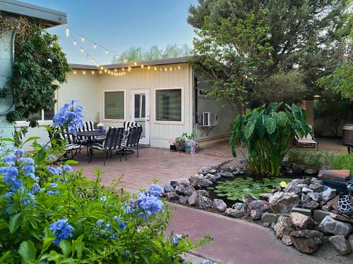 Tucson House | Relax at Artist's Secret Garden, KOI pond & COOL WATER jacuzzi, 4 BIG groups