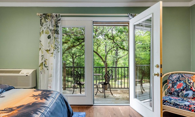 Oak Point House | Relax at the 5-beds Woodland Vacation Home near Frisco