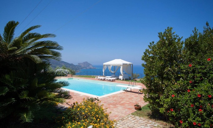 Sant'Ambrogio Villa | Relax at the Swimming Pool by Wonderful Italy