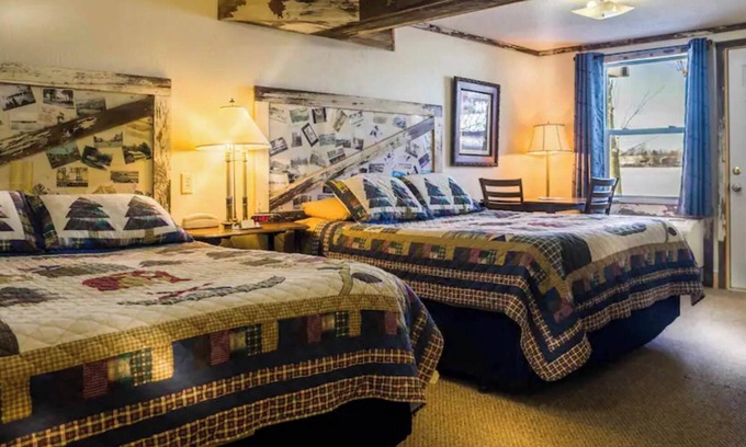 Rice Lake Cabin | Relax by the lake in Room 10 - The Antique Room - Curriers Lakeview