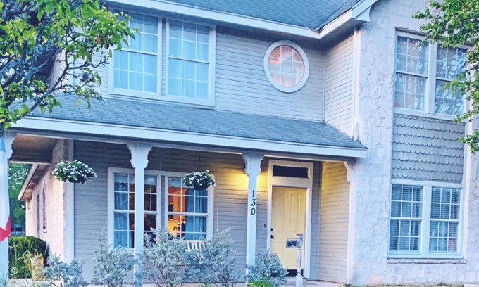 Boerne House | Relax, Dine, Shop! Cozy Downtown Boerne Home, Less Than 1 Mile from Main St!