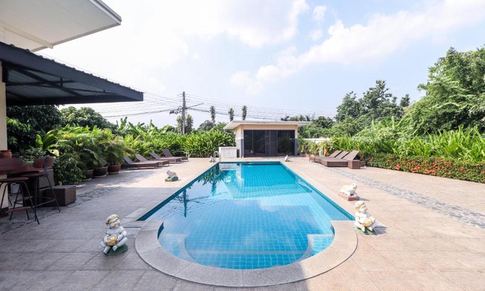 Saraphi Hotel | Relax Garden House
