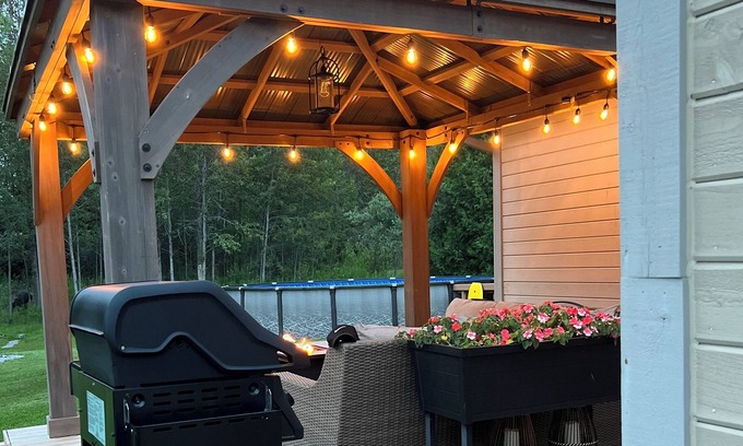 Bethany House | Relax in a cozy Bungalow w/fire pit, pool and an abundance of tr
