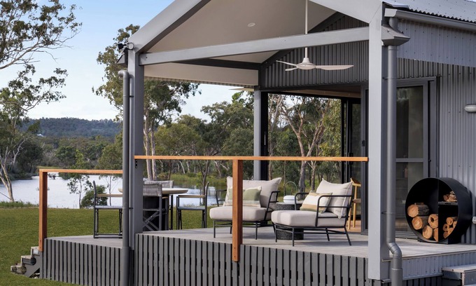 Ballandean Villa | Relax in luxurious cottage on the Granite Belt