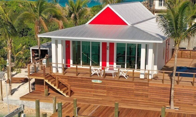 Staniel Cay Villa | Relax in our sunset inspired villa