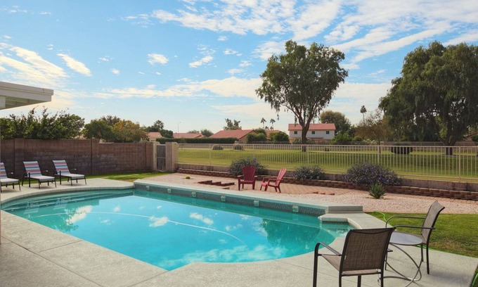 Horizons West House | Relax in Sunny Arizona with heated pool and beautiful views