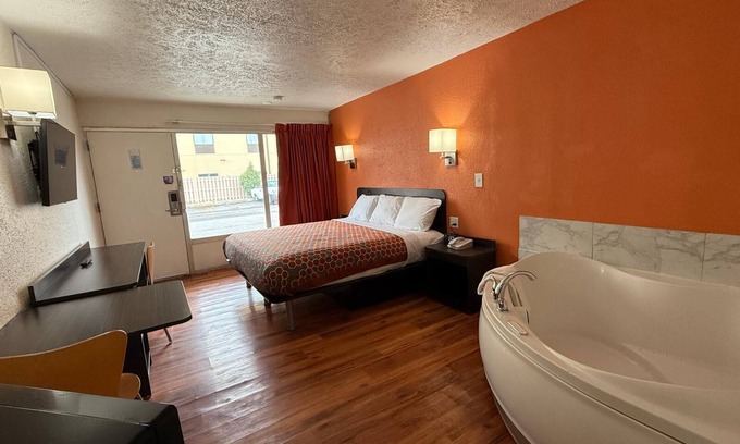 Summit Station Hotel | Relax Inn by OYO Columbus OH I 70