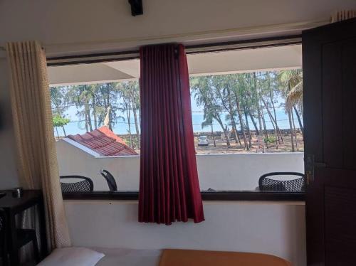 Kuzhuppilly Hotel | Relax inn cherai beach