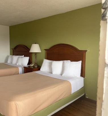Mattoon Hotel | Relax Inn & Suites