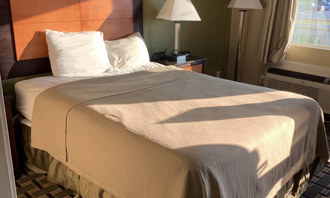 Shell Lake Hotel | Relax Inn