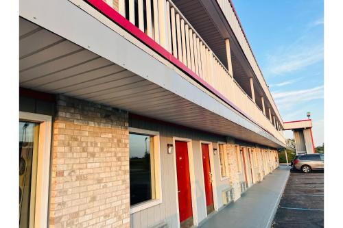Marshall Hotel | Relax Inn