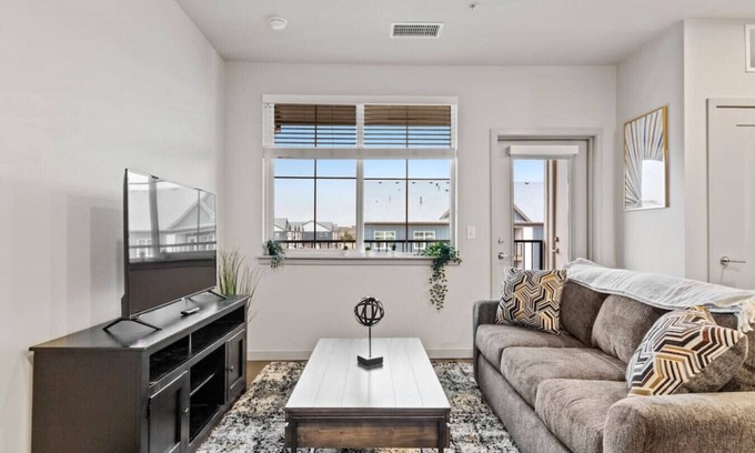 Dupont Apartment | Relax Near Denver Airport