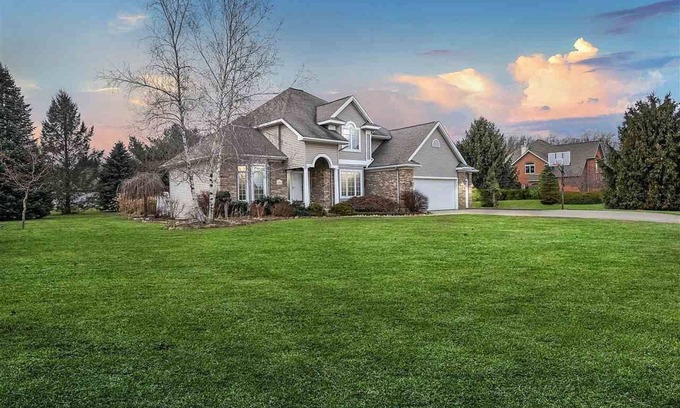 Horton House | Relax or entertain in your personal oasis