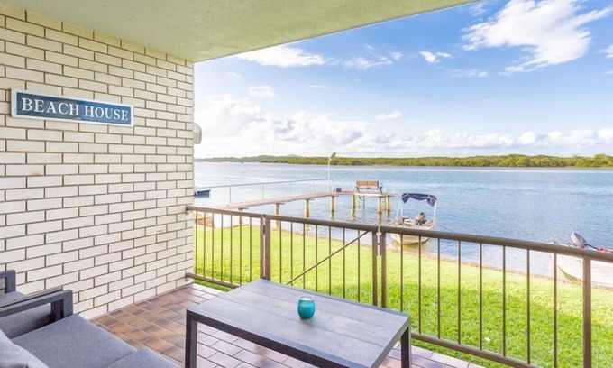Maroochydore Apartment | Relax & unwind in the "Beach House"