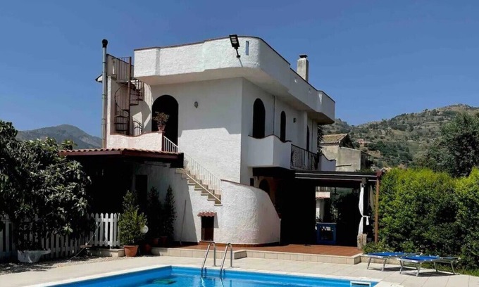 Gaggi Apartment | Relaxation House