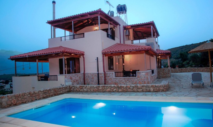 Kalamitsi Amigdali Villa | Relaxation & Privacy