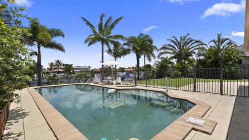 Banksia Beach House | Relaxation & Space in a Canal Home