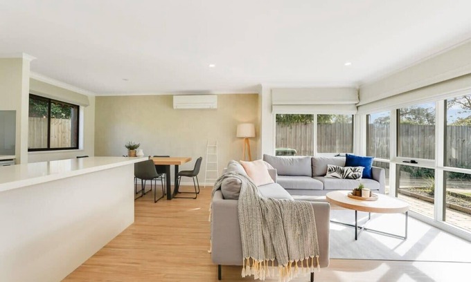 Rosebud House | Relaxed at Rosebud-Cosy 3 bedroom beach escape*