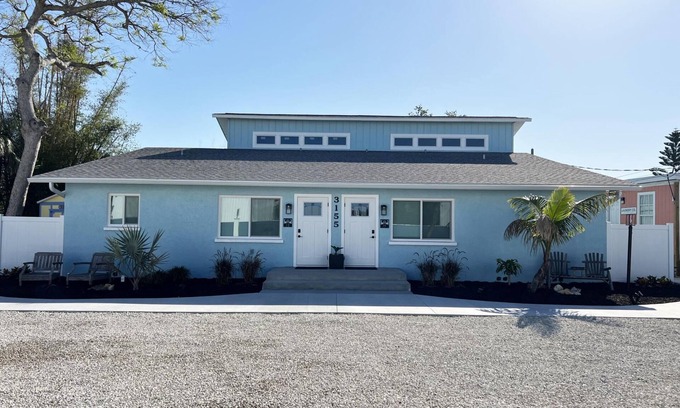 Grove City House | Relaxed Coastal Retreat Pet & Boat Friendly