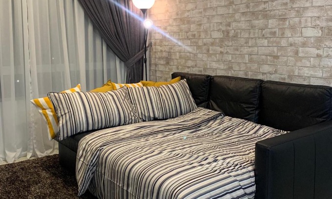 Kajang Apartment | Relaxed Family Staycation, Pool View w WIFI n Netflix